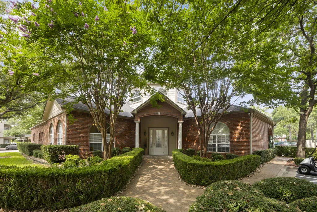 Turtle Creek Village photo 3