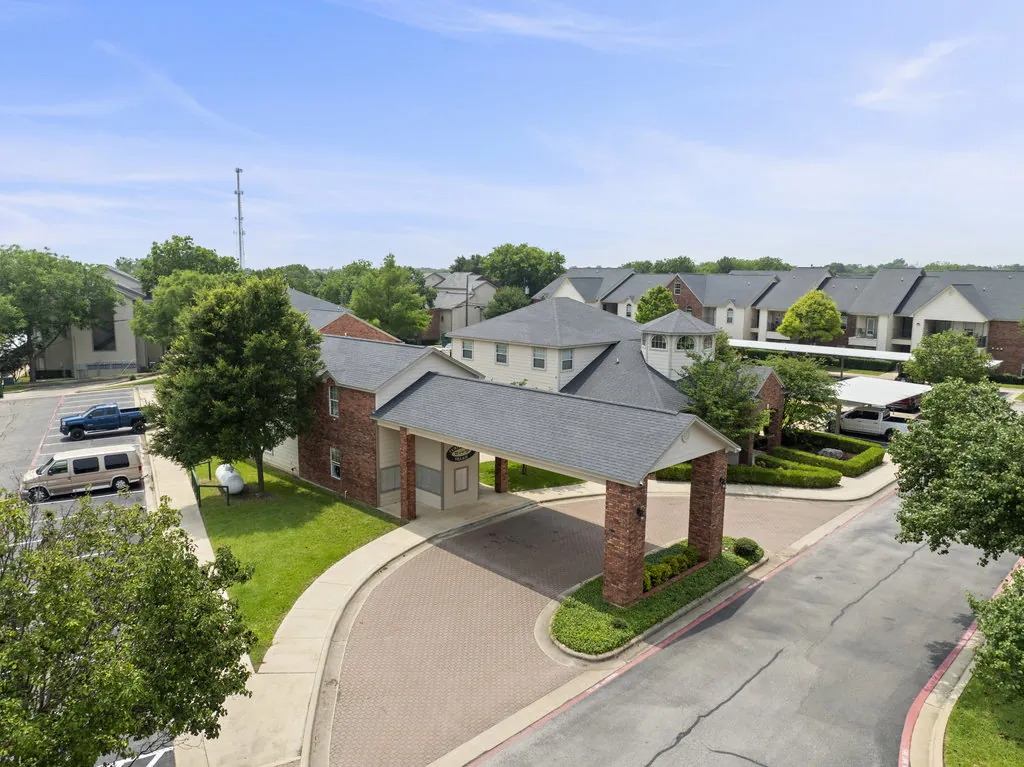 Turtle Creek Village photo 5