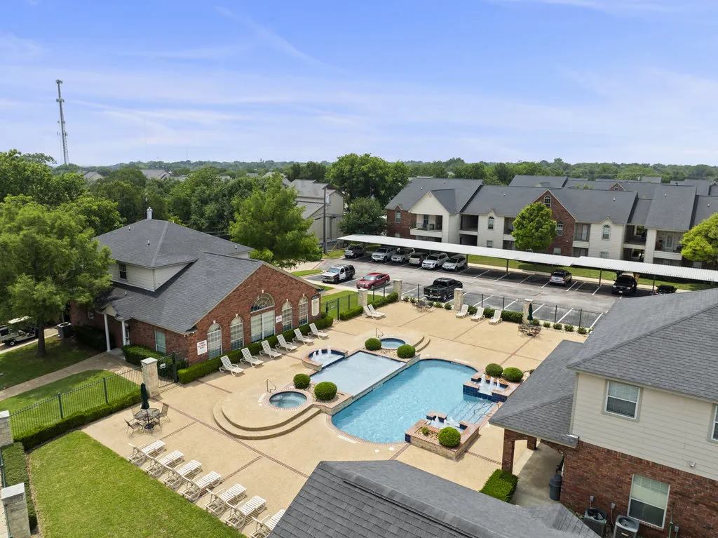 Turtle Creek Village photo 6