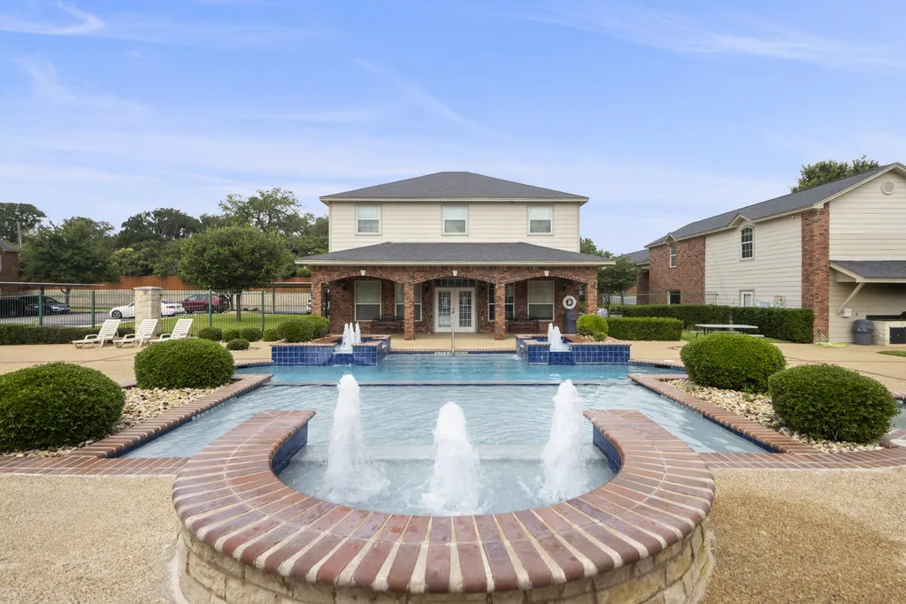 Turtle Creek Village photo 9