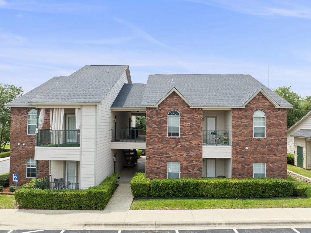 Turtle Creek Village photo 15