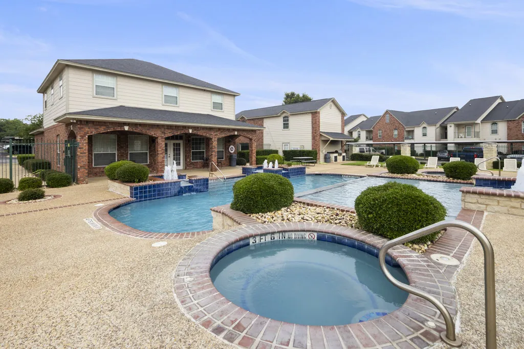 Turtle Creek Village photo 19